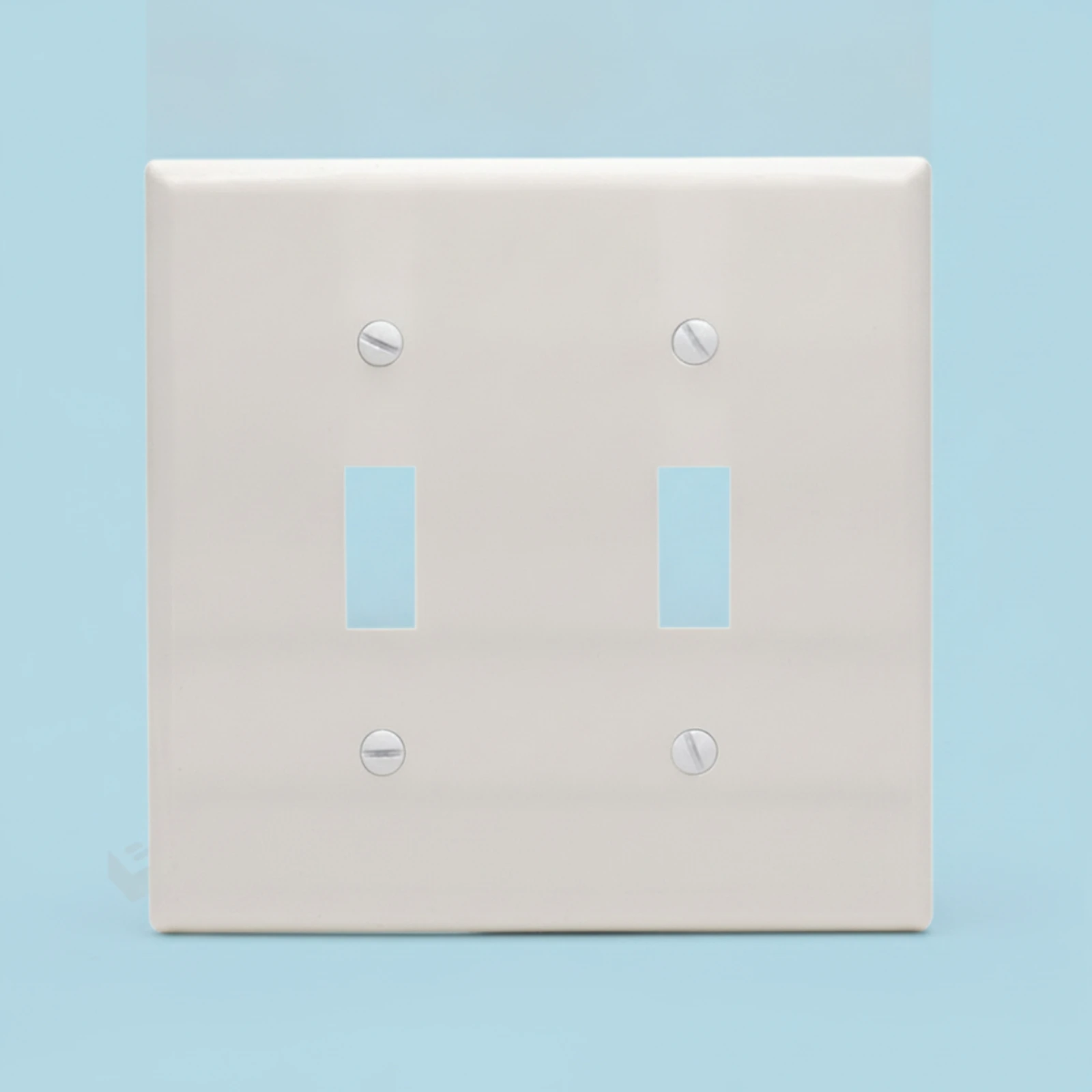 Double Toggle Switch 15A Light Control Switch with Faceplate Two-Gang Wall Plate Smooth Finish Long-Lasting for Electricians