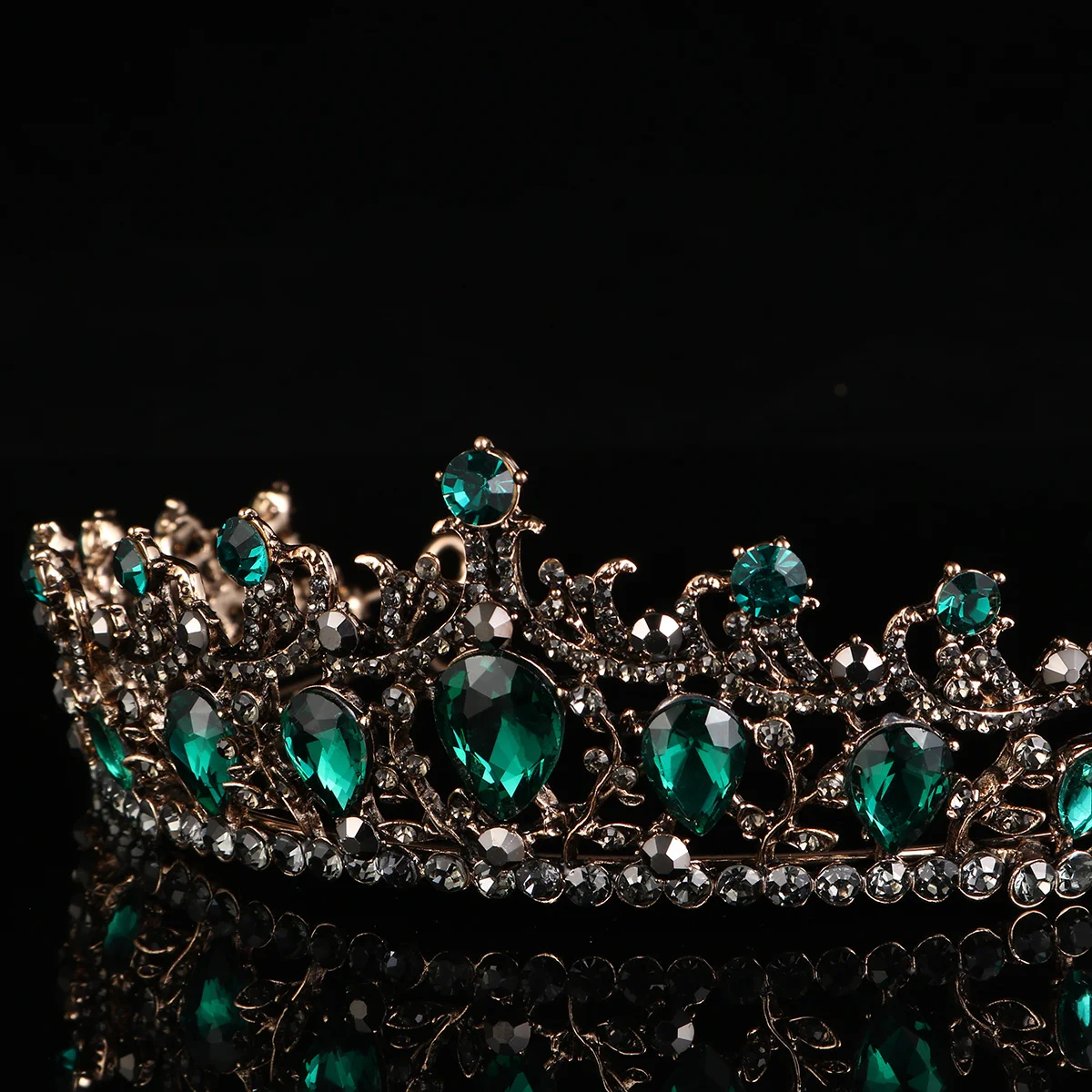 

1 Piece Glittering Bridal Tiara Exquisite Crystal Hair Accessory for Wedding Prom Party Women Girls Green Hair Hoops