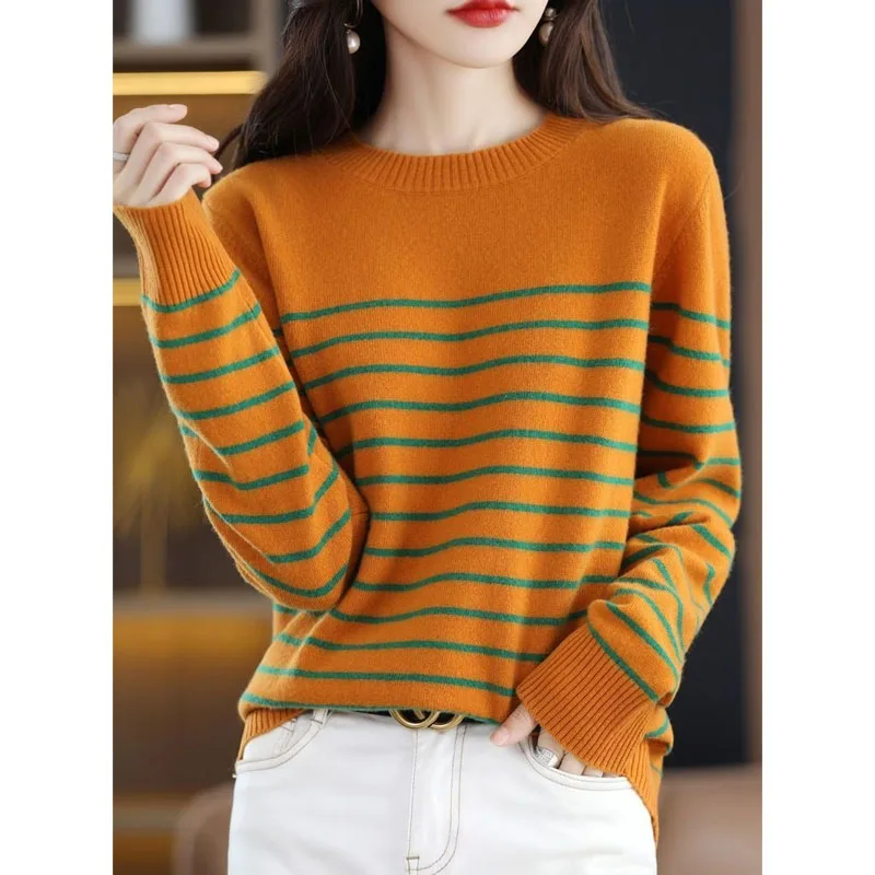 New Autumn/Winter Fashion Korean Striped Round Neck Loose and Versatile Foreigner Age Reducing Long Sleeve Women\'s Sweater