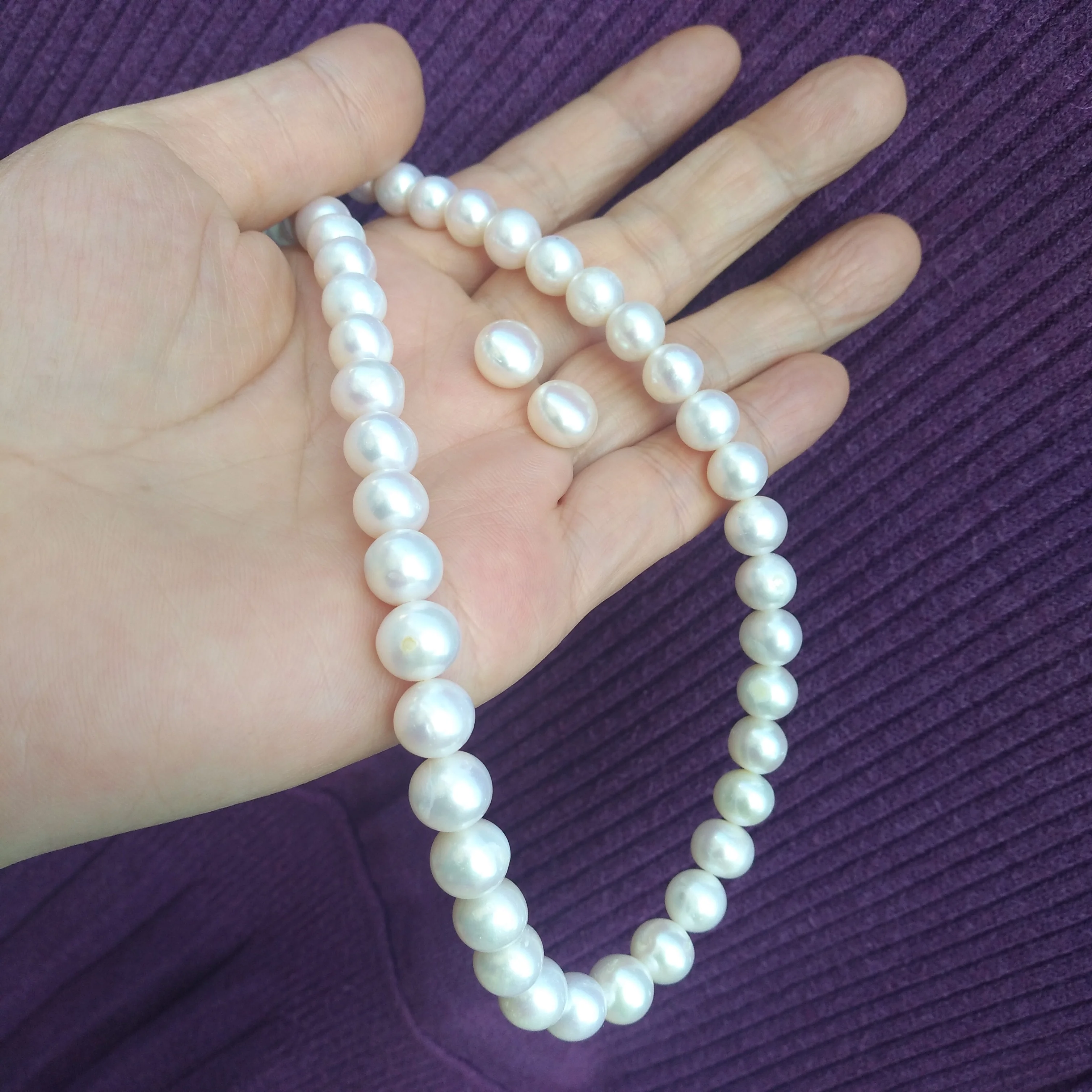 

New Set 8-9mm Natural AAA+ South Sea White Pearl Necklace + Earring Each bead is knotted.