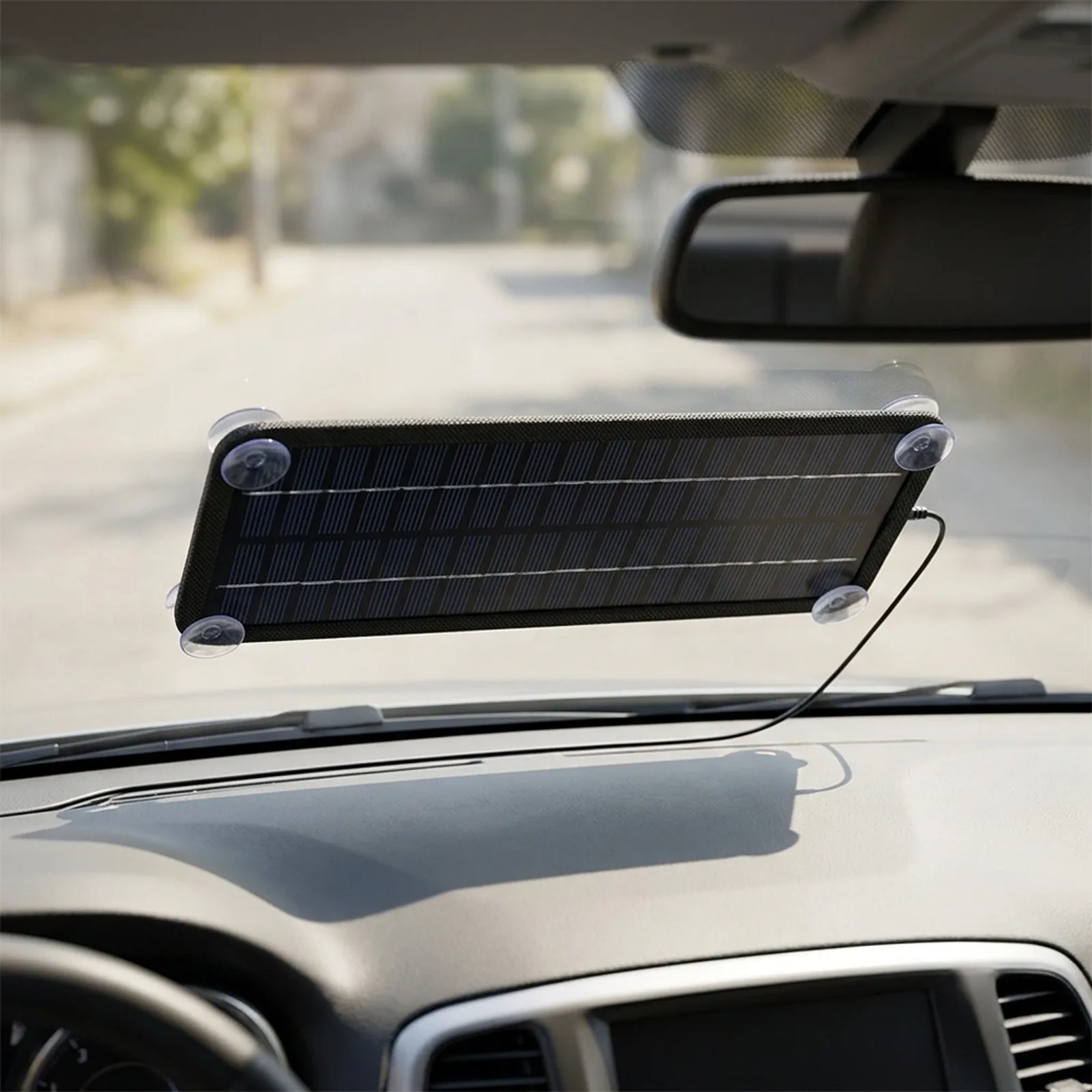 Efficient Battery Charger 12V Solar Charger Built-in Blocking Diode High Solar Efficiency For Battery Maintenance