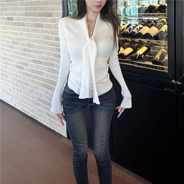 7761 Koreańska Atmosfera Kaszmirowy Jednolity Kolor Dekolt w Serek Wiązany Złoty Styl Sekretarki Wyszczuplający Sweter Dzianinowy Bielizna Damska