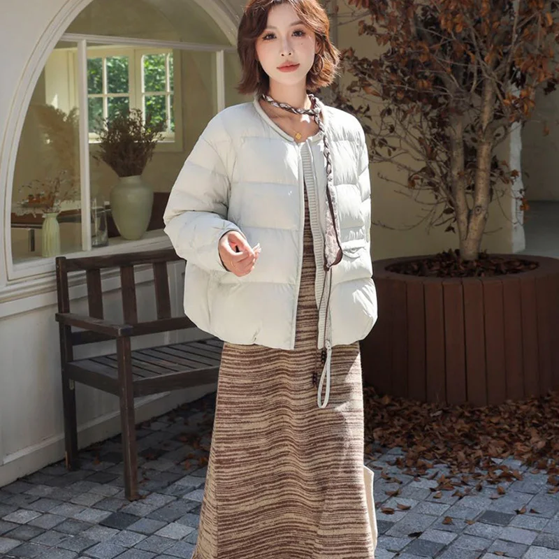 ラウンドネック 軽量 薄手 暖かい レディース ダウンジャケット 2025年冬新作 90%ダックダウン 高品質 レディース ダウンジャケット ファッション パーカー H744