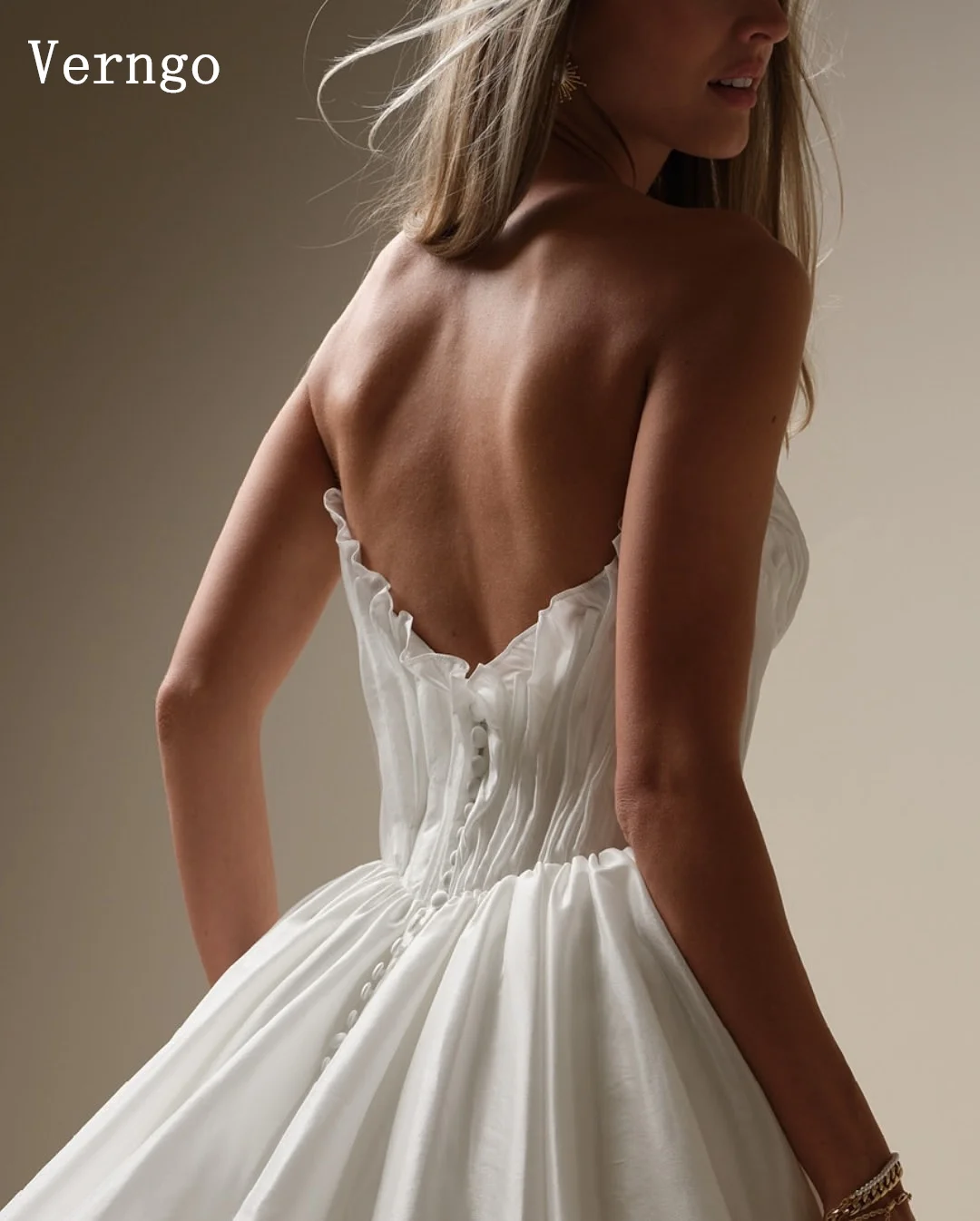 Verngo فستان زفاف بسيط من التل بدون حمالات على شكل حرف A سويب تراين زي العرائس فتحة أمامية فستان عروس مخصص فيستدو ماري #2
