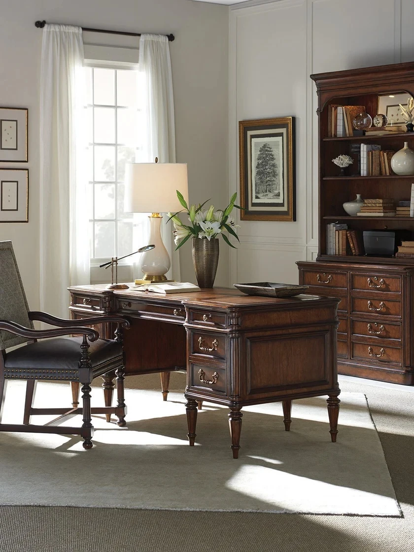 British-style Solid Wood Desk Villa Design Furniture President's Office Desk Writing Table with Storage Drawers