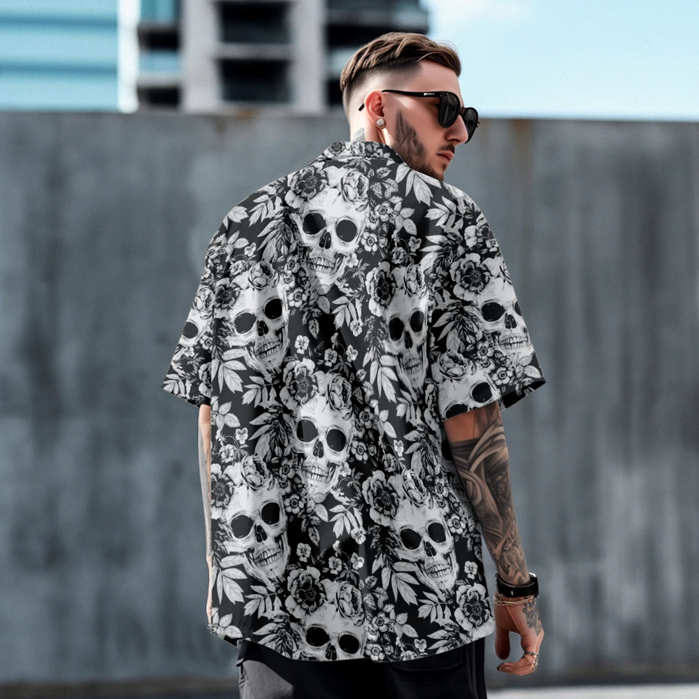 The street style is full of skulls black and white loose plus-size men's short-sleeved shirt summer thin lapel shirt