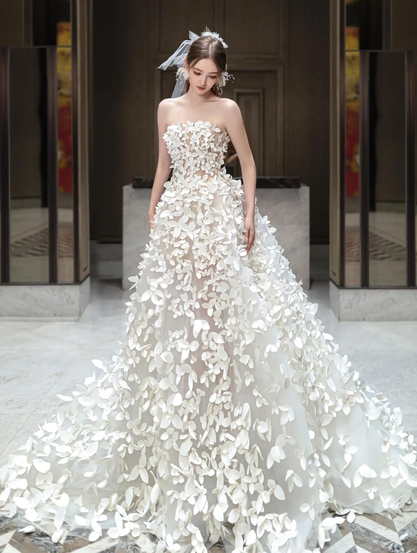 Vestido de novia blanco personalizado, línea A, exquisito, alta calidad, fiesta nupcial, apliques de ensueño, vestidos de novia sin tirantes de gasa