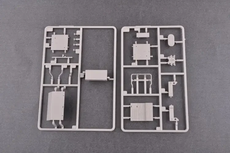 Trumpeter 01048 1/35 M270/A1 Sistema de cohetes de lanzamiento múltiple-Kit de modelo Noruega