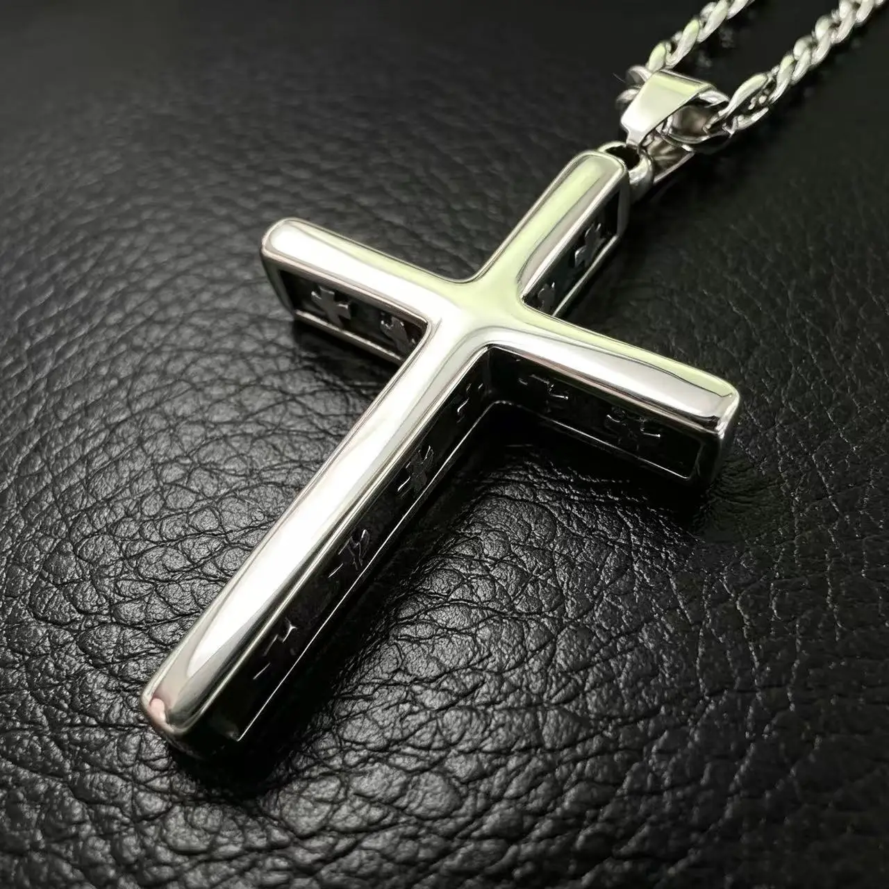 YQ 316L Stainless Steel Solid 3D Cross Pendant Necklace For Men Jewelry Accessories