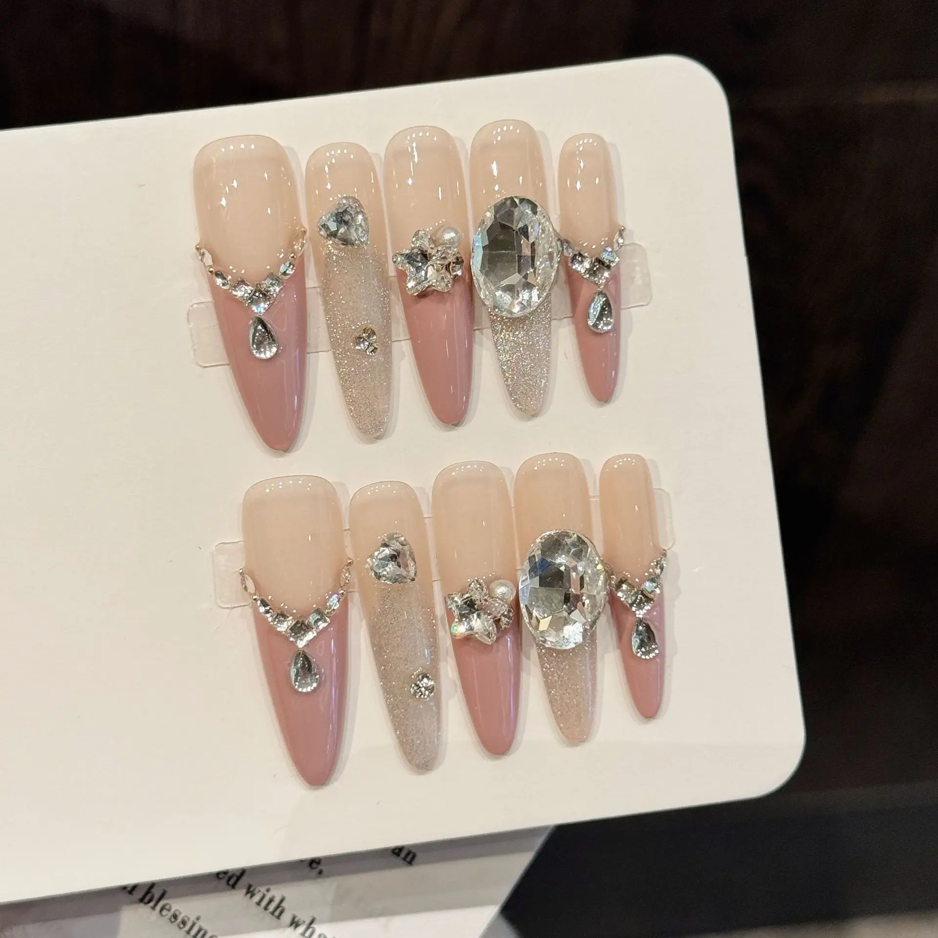 

10 шт., легкие роскошные длинные шпильки ручной работы, накладные ногти телесного цвета, розовый кошачий глаз, французский дизайн со стразами, накладные ногти, носимые ногти для девочек