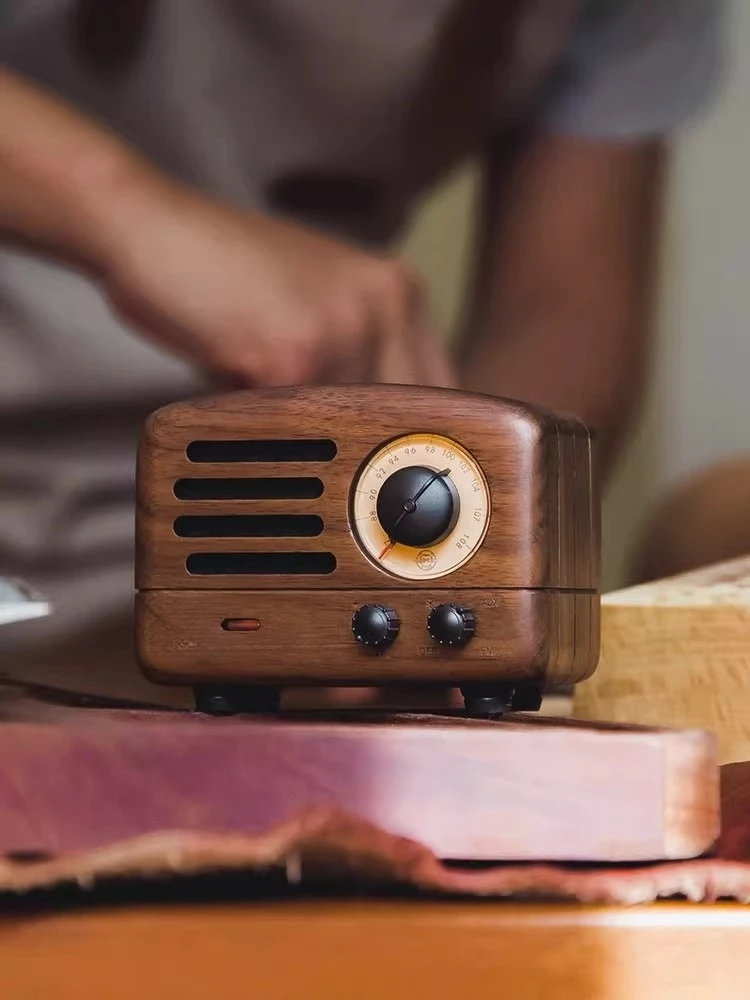 Audio home Bluetooth radio, send men and women to get married, practical and creative Valentine's Day gifts