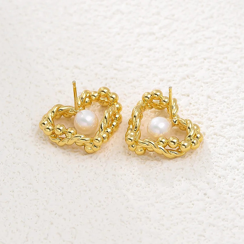 Statement Fried Dough Twists Love Shape Pearl Earrings Small Metal Bean Simple and Exquisite Commuting Advanced Sense Earrings