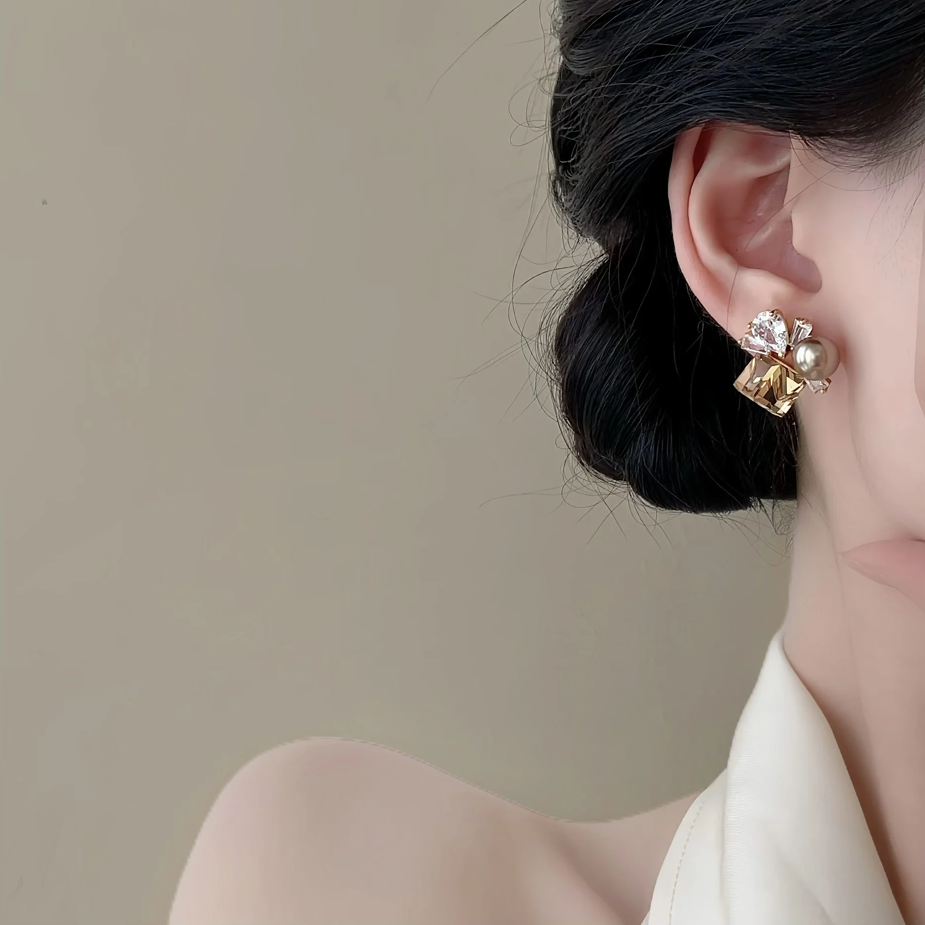 2025 Neue Champagnerfarbene Block-Imitation Kristall-Strass-Ohrringe für Damen, Trendiger Schmuck, Luxuriöse Accessoires – Detail 13