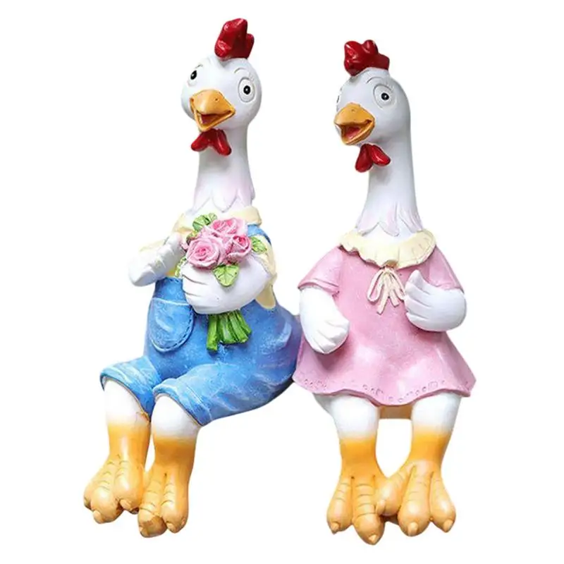 Chicken Statue Outdoor Couple Resin Sitting Chicken Sculpture Decorative Sitting Chicken Lovers Statue Realistic Garden Cartoon