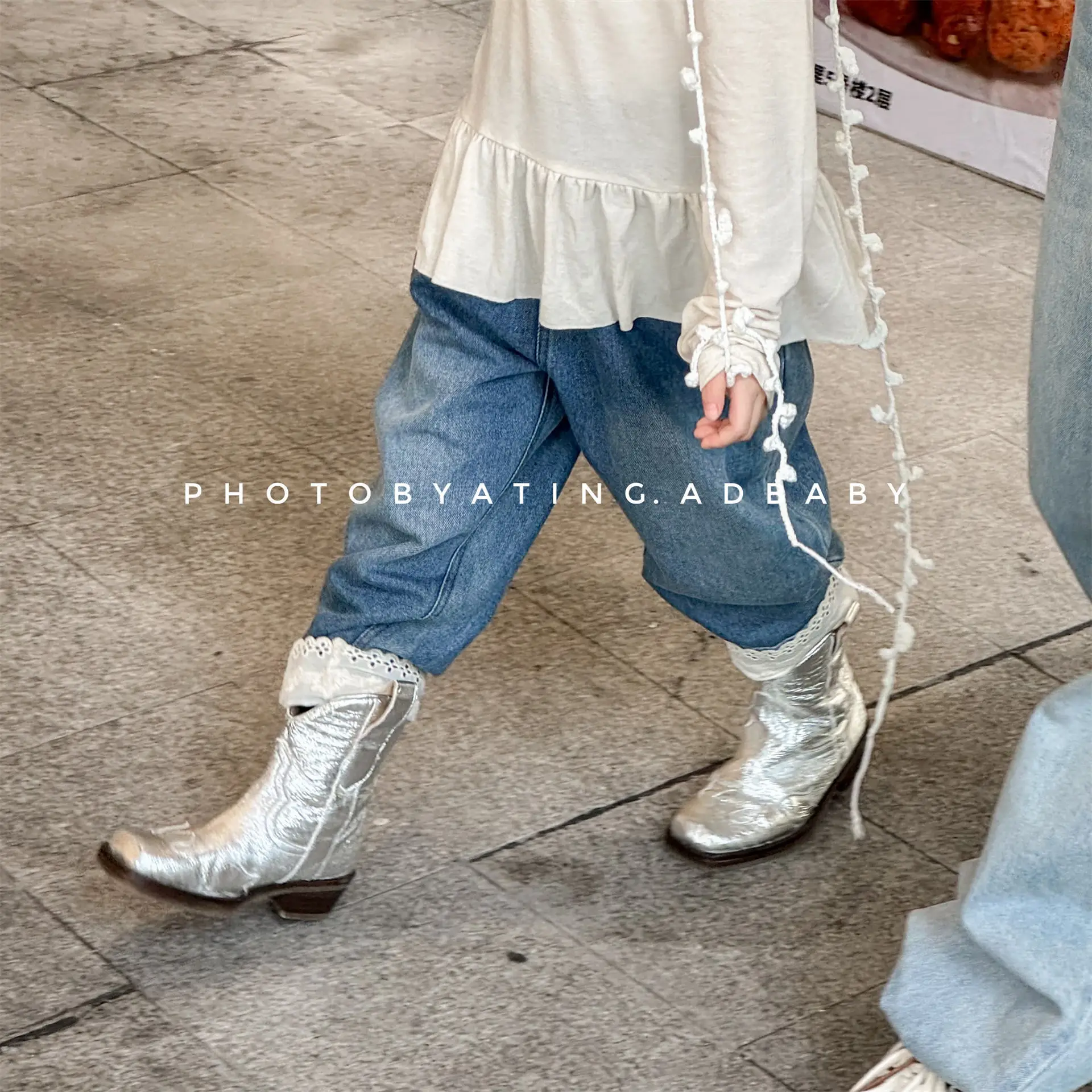 2025 خريف الفتيات الجينز الكورية نمط الدانتيل تقليم الدنيم السراويل طفل سراويل تقليدية طويلة للأطفال 1-8 سنوات لطيف موضة الزي