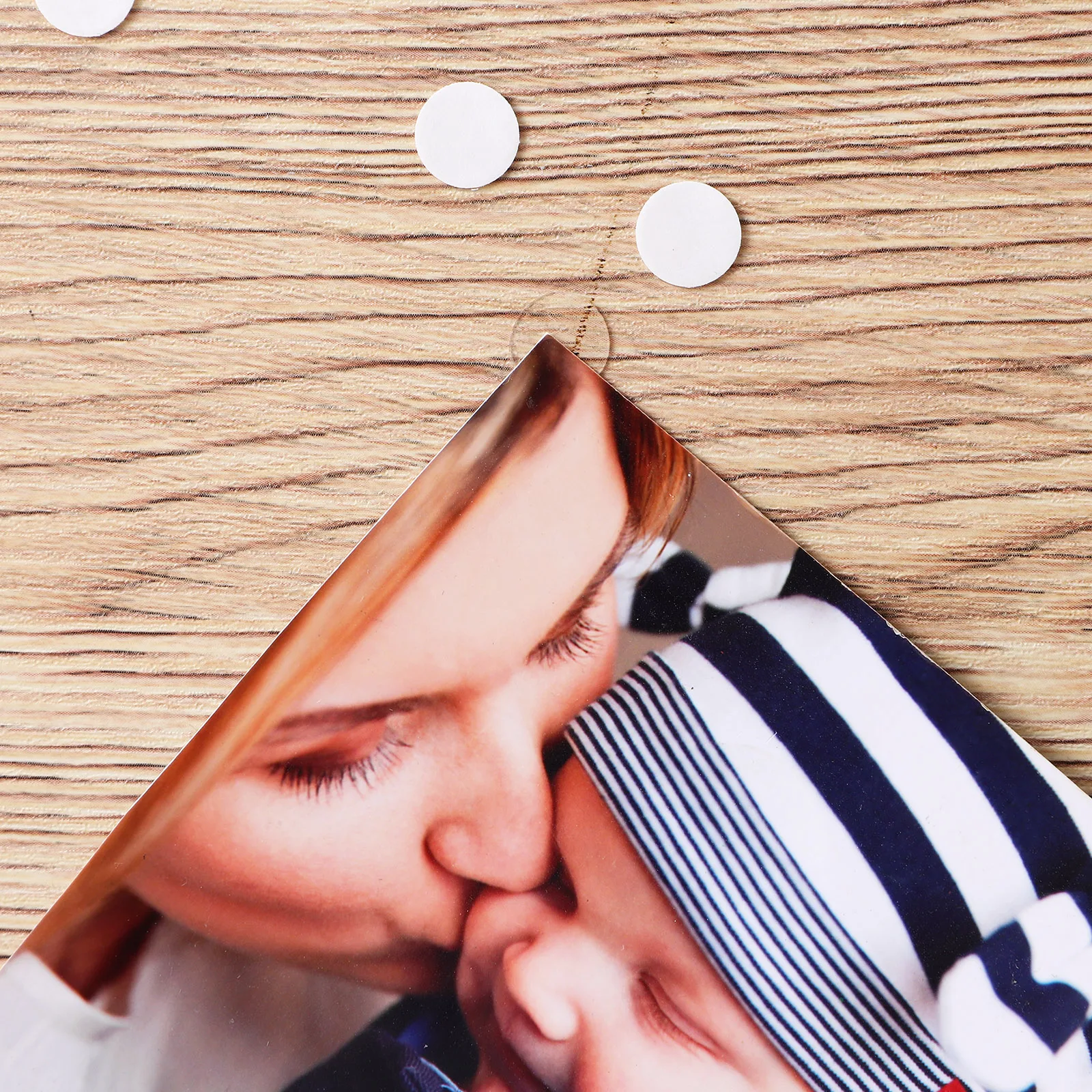 

600pcs Double Sided Tape Adhesive Dots Transparent Acrylic 10x0 5mm Removable Sticky for Wall Craft Home Office Balloon Photo