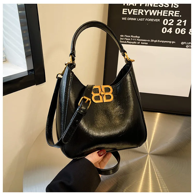 

High-grade Light Luxury Handbags 2025 New Autumn and Winter Paris Fashion Tote Bag Trend Designer Elegant Women's Bag