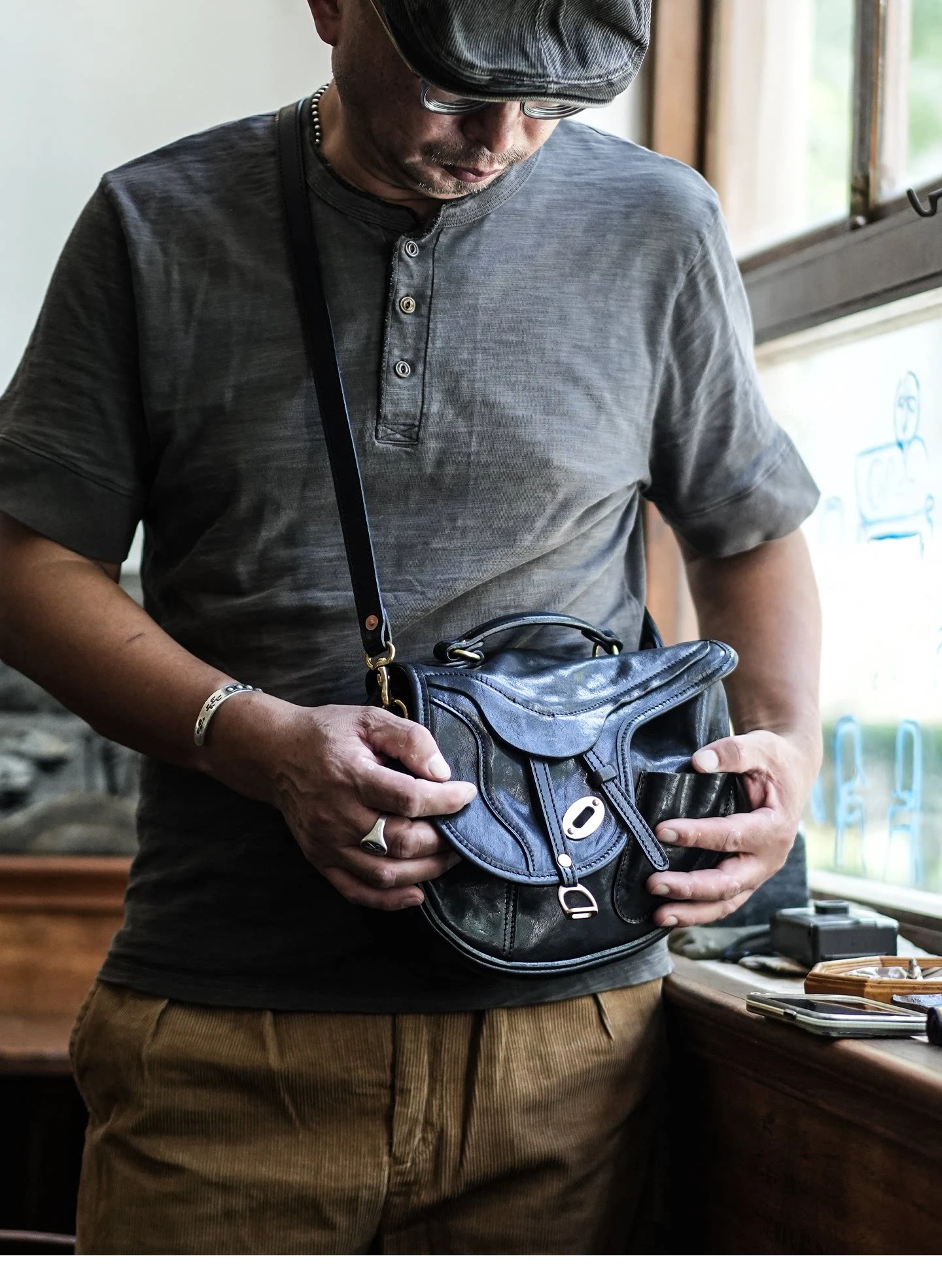 PNDME-Organizer, Designer, handgefertigte Taschen aus echtem Leder für Damen und Herren, Umhängetaschen, modische Vintage-Handtaschen aus echtem Rindsleder. – Detail 6