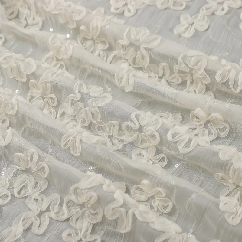 

3 мм блестящая вышитая блестками 3D цветочная кружевная ткань для свадебных платьев, шифоновая ткань, дизайнерская ткань для домашнего декора