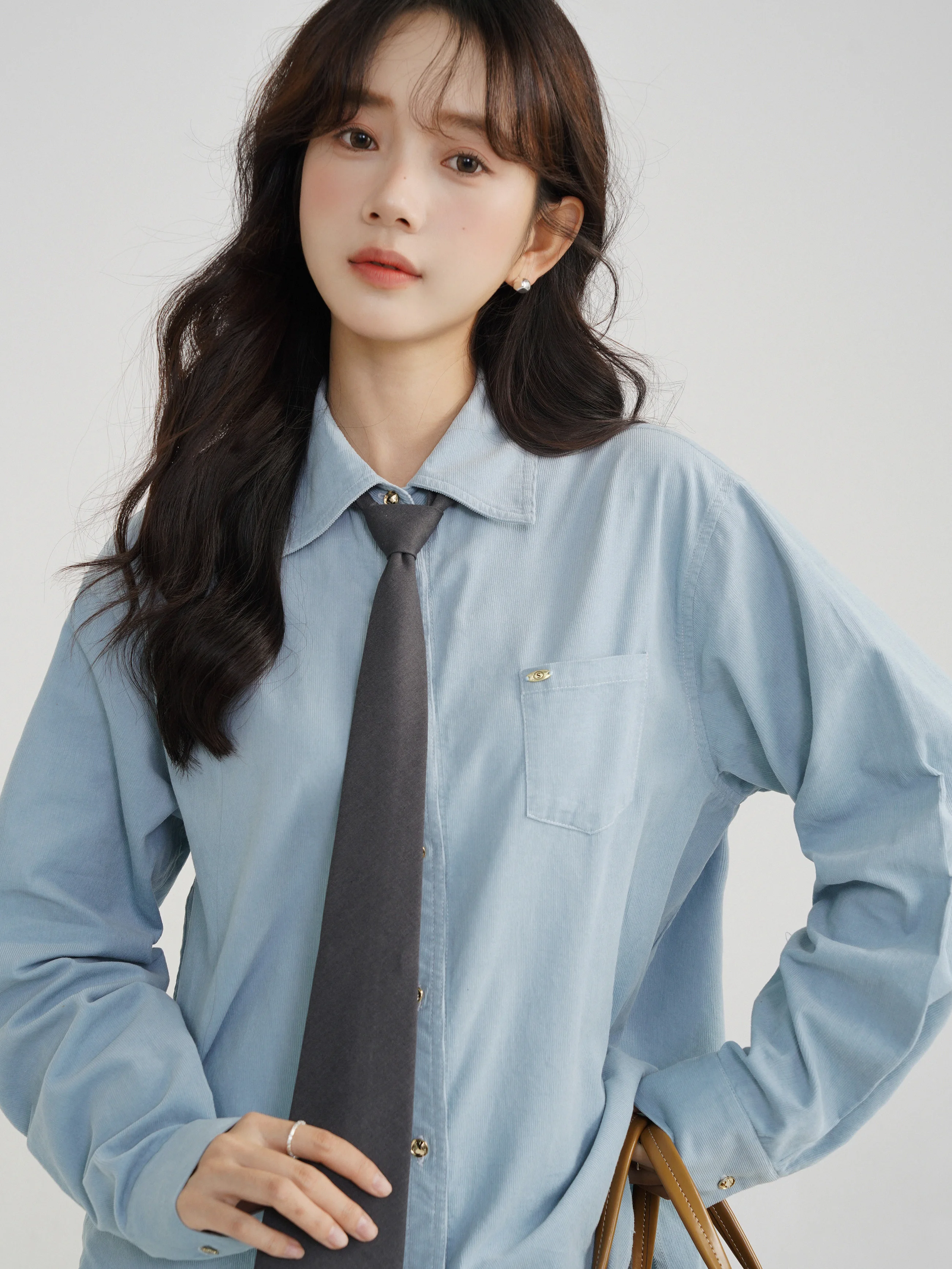 女性用ヴィンテージコーデュロイシャツ、スリムウィンターブラウス、クラシックな折り返し襟、シックなスクール風カジュアルトップ、デイリースタイリングに