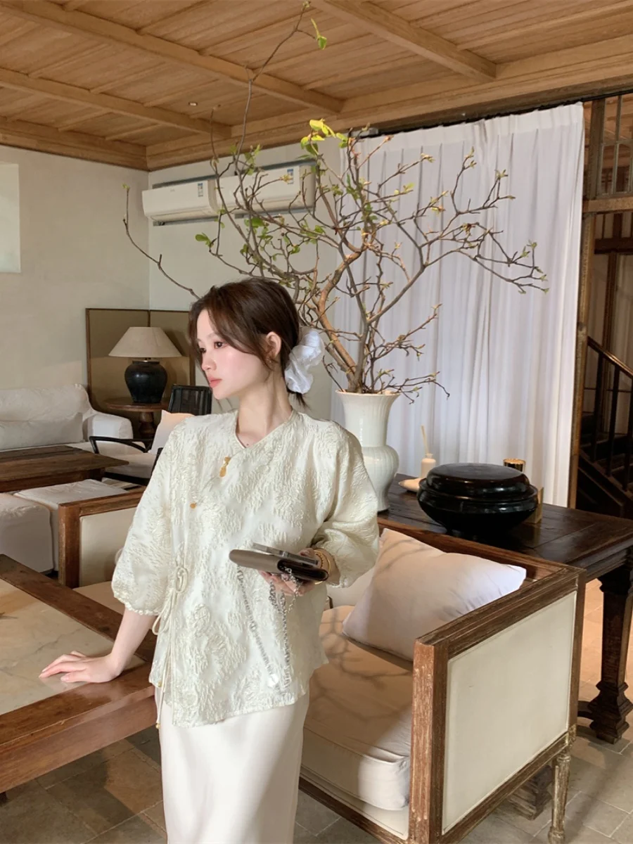 

New Autumn Chinese Sle irt Gold And Silver Tead Embroidery National Sle Top Women's Faion Premium Quali Blouse