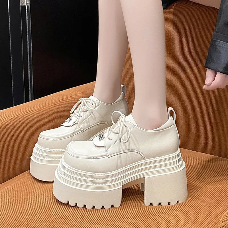 10 سنتيمتر النساء فاسق أحذية عالية الكعب موضة مريحة منصة أحذية رياضية من الجلد أحذية امرأة مكتنزة عادية في الهواء الطلق الإناث المتسكعون