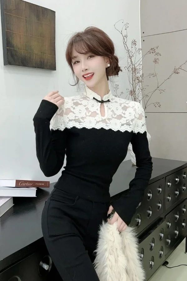 

Faionable Lace Patchwork Long Sve Women's Top Belt Design Slimming Effect Autumn Winter New Sle Commute Sle Polyester