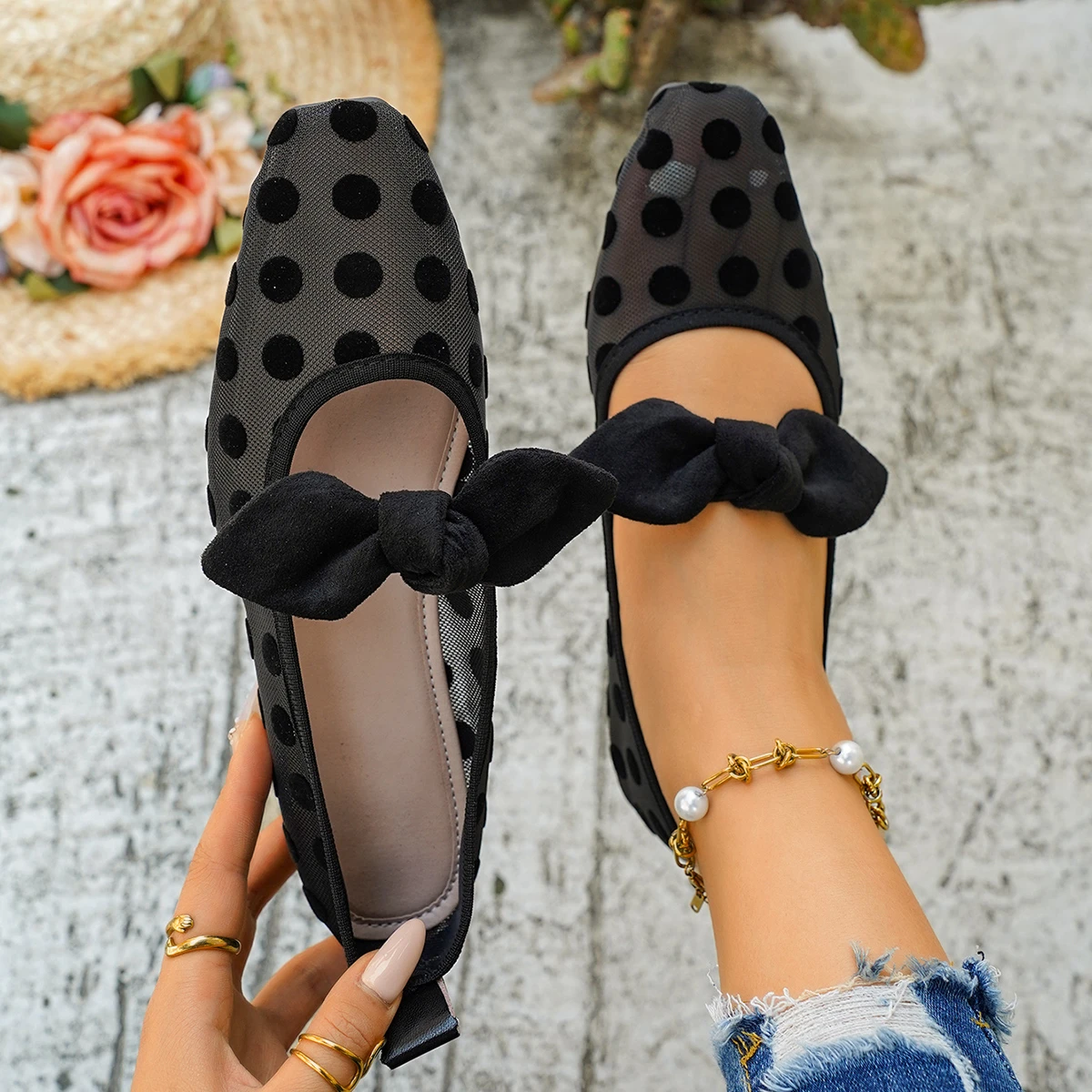 2026 New Women Mesh Breathable Polka Dot Single Shoes Bow Embossed Hollow Out Round Toe Flat Bottom Slip-On Ballet Flats Loafers