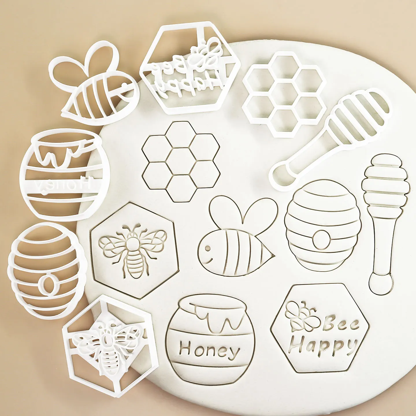 1 Pc Bee Honeycomb Cookie Cutter Cartoon Animal Insect Honeybee Biscuit Baking Molds DIY Fondant Cake Decorating Tools