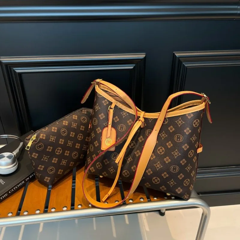 

Elegant Leather Large Capacity Diaper Bag Solid Color Commuter Shoulder Bag Ladies Luxury Tote Messenger Purse For Women