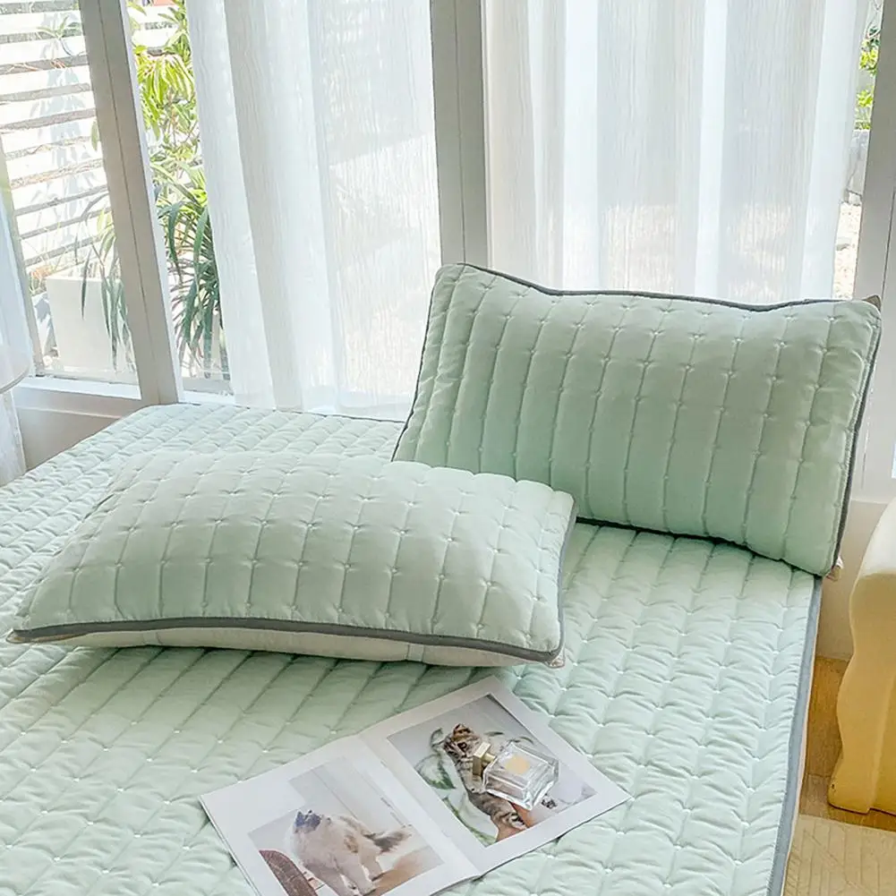 

Pillow Cover with Fixing Straps Anti-slip Pillowcase Quilted Waffle Pillow Protector with Elastic Bands for Travel Home Use