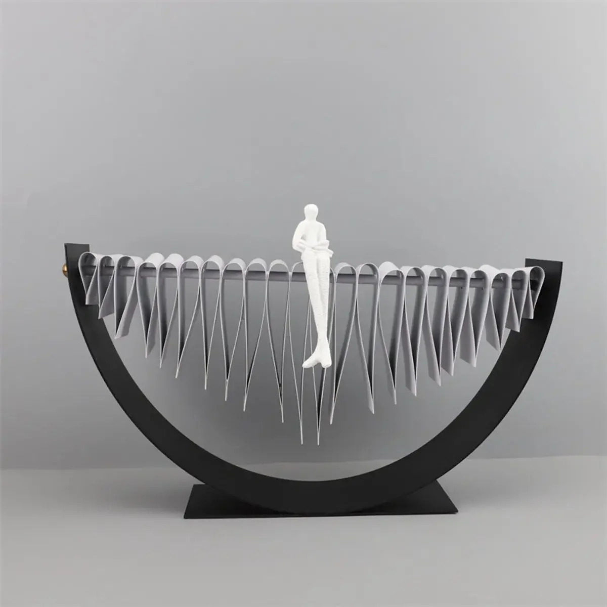 Nordic Creative Reading Man Resin Crafts Character Art Sculpture Model Office Living Room Black White Resin Ornament