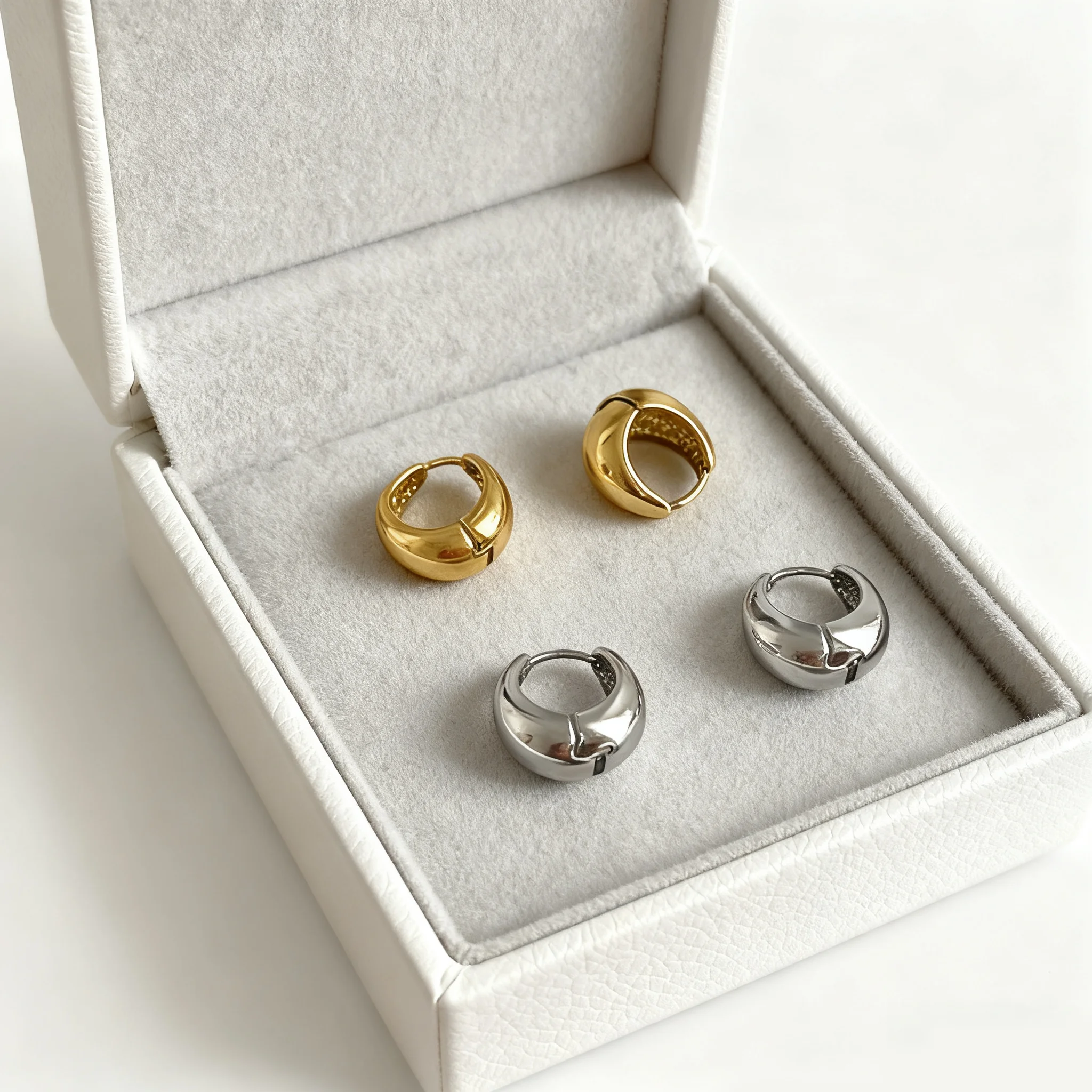 

Vintage Gold Silver Round Earrings Luxurious Elegant Jewelry Trend Christmas Gifts Specially Designed For Women To Wear Jewelry