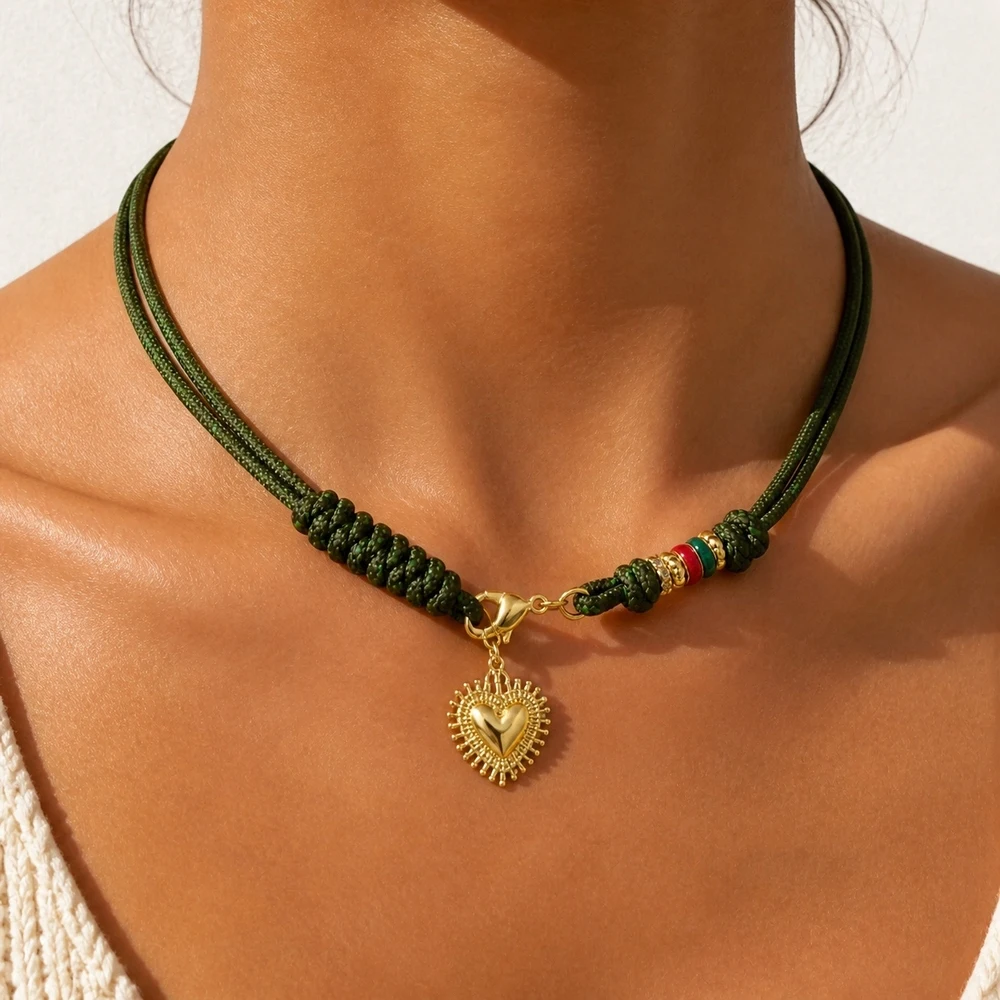 1pc Bohemian Green Braided Cord Choker Necklace with Gold Color Heart Pendant Lobster Clasp for Women Party 18.9 Inch