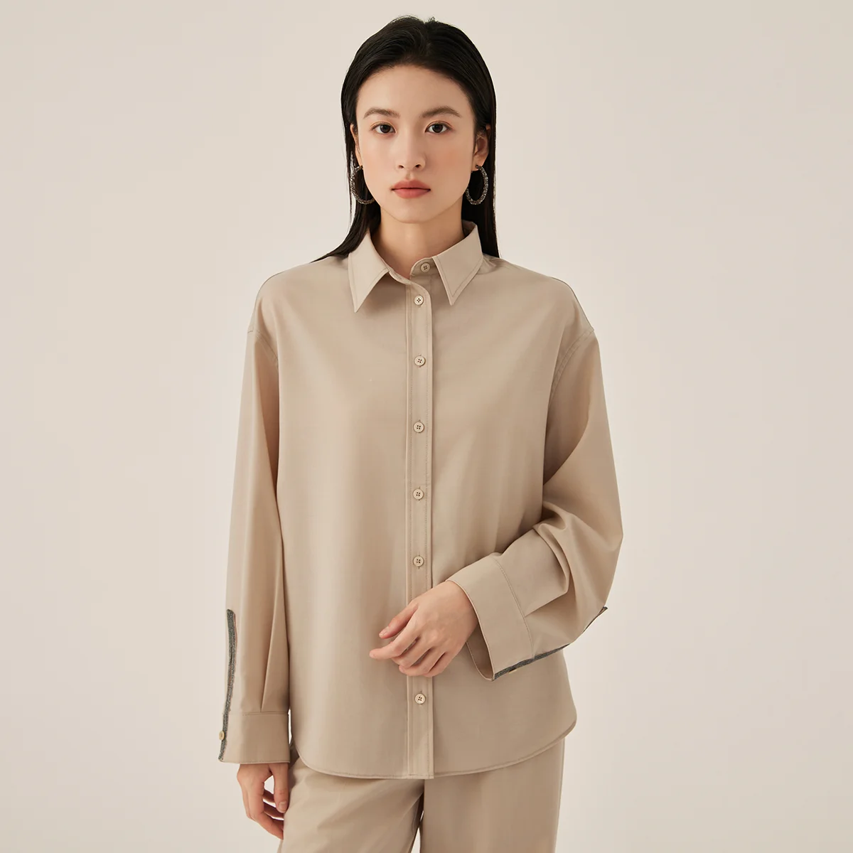 

KX7523392 Women's Classic Button-down Wool Blend Shirt Long Sleeved Chain Cuff Fall Fashion