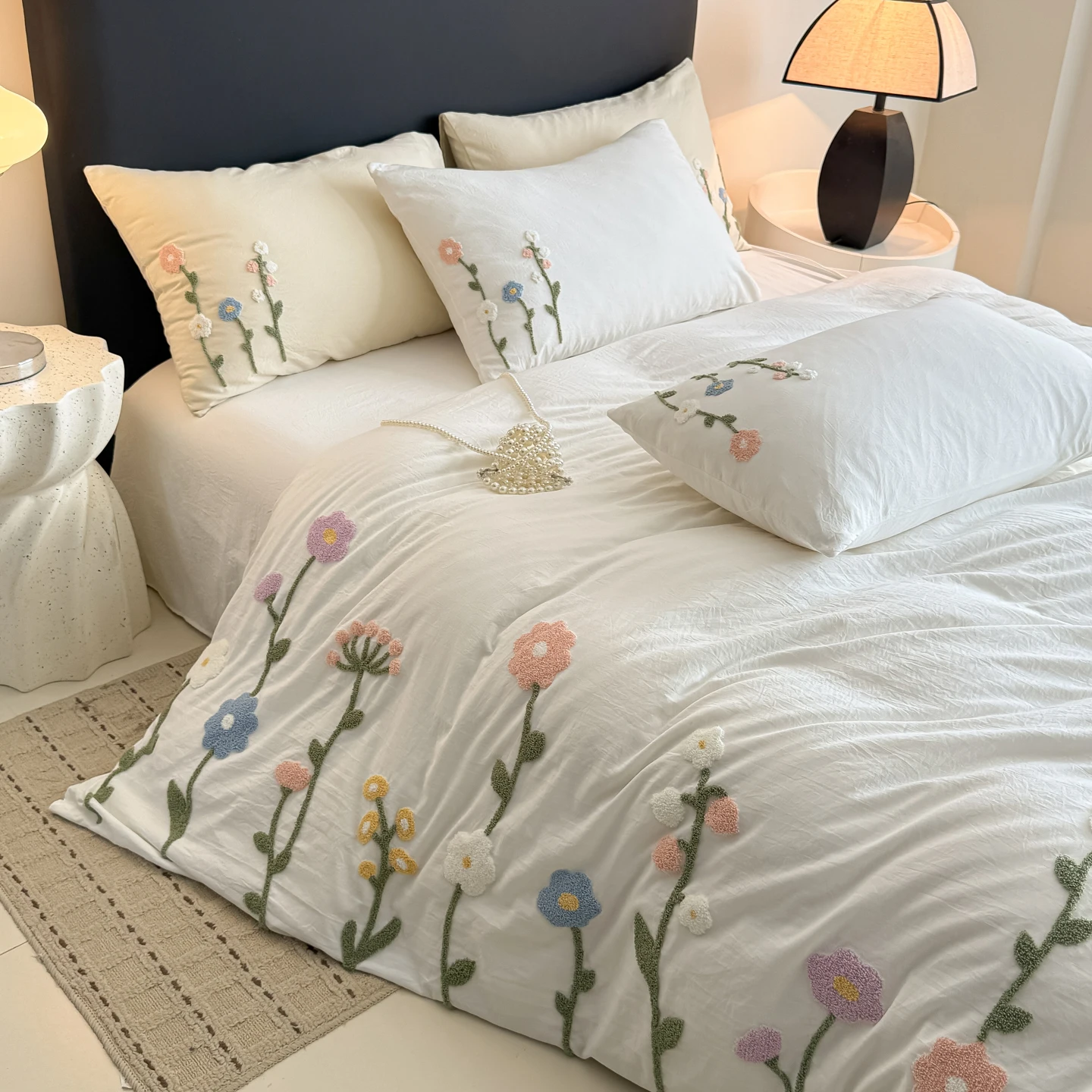 3pcs  Embroidery plants Duvet Cover Set (1*Duvet Cover + 2*Pillowcase, Without Core),soft fabricBedding Set