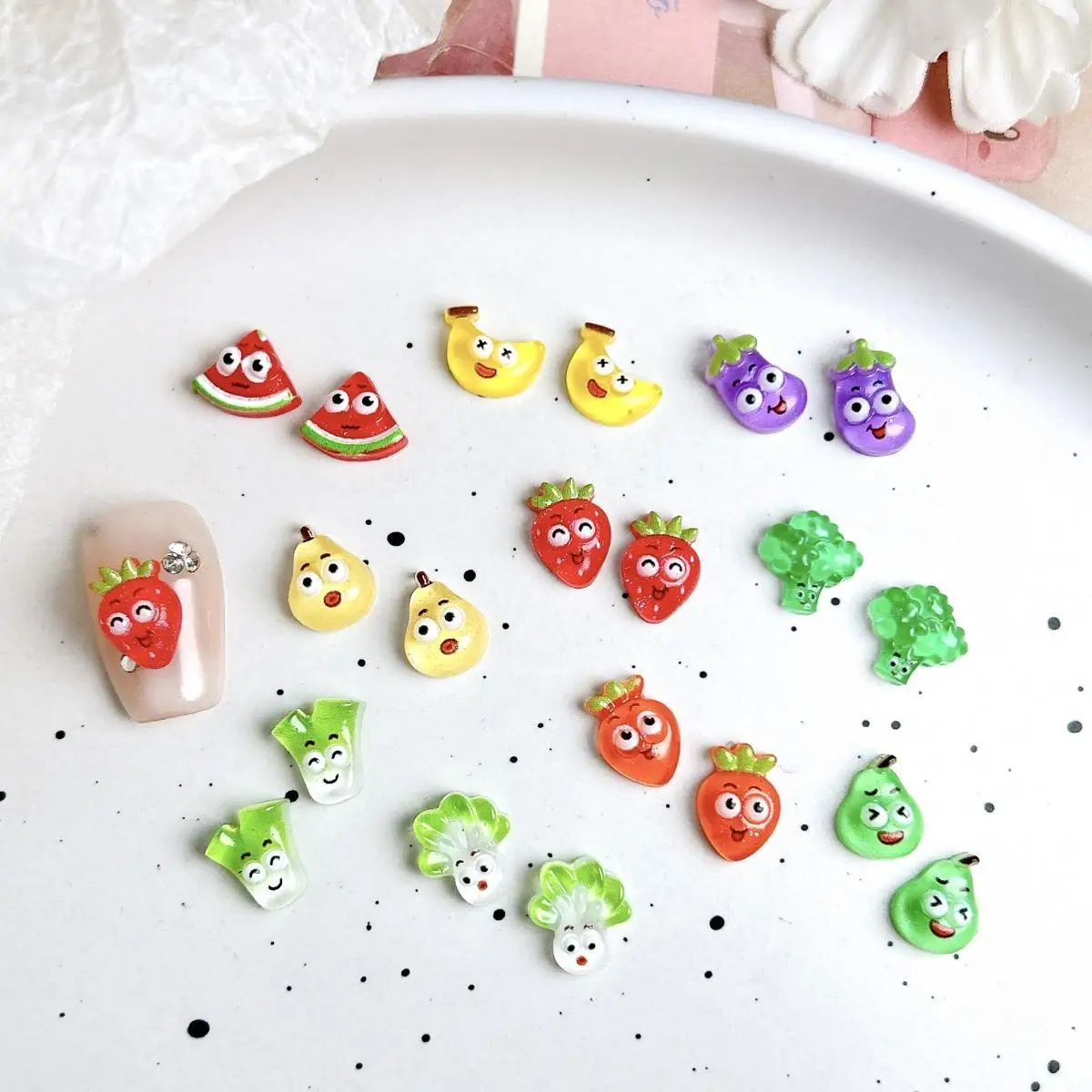 3D เรซิ่นน่ารักชุดผลไม้ตกแต่งเล็บอุปกรณ์เสริม Facial Expressions ผักเล็บ Charms สําหรับเล็บ DIY
