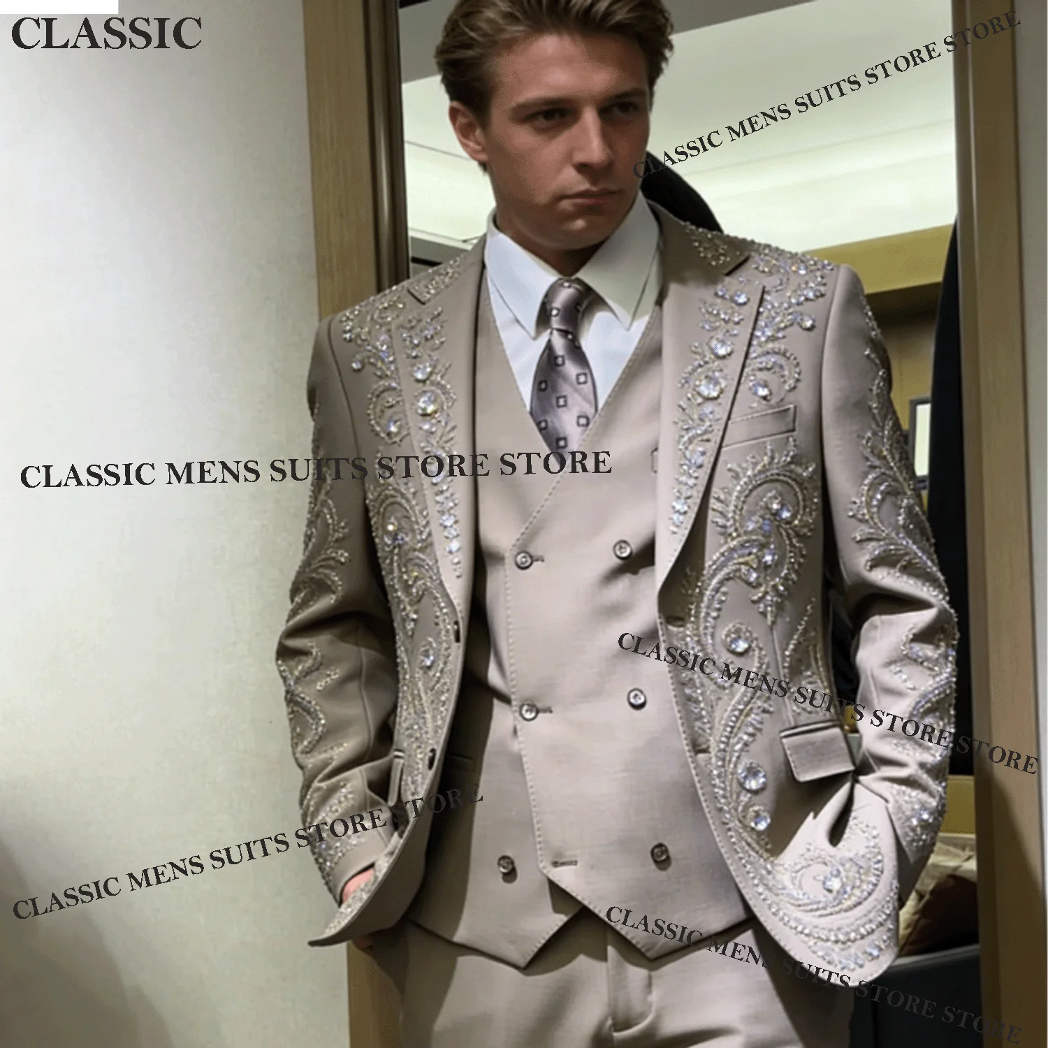 

Intricate Crystal Diamond Men Suits Customized Beading Sequins Wedding Tuxedos Slim Ropa hombre 3 Pieces Sets Groom Male Blazers