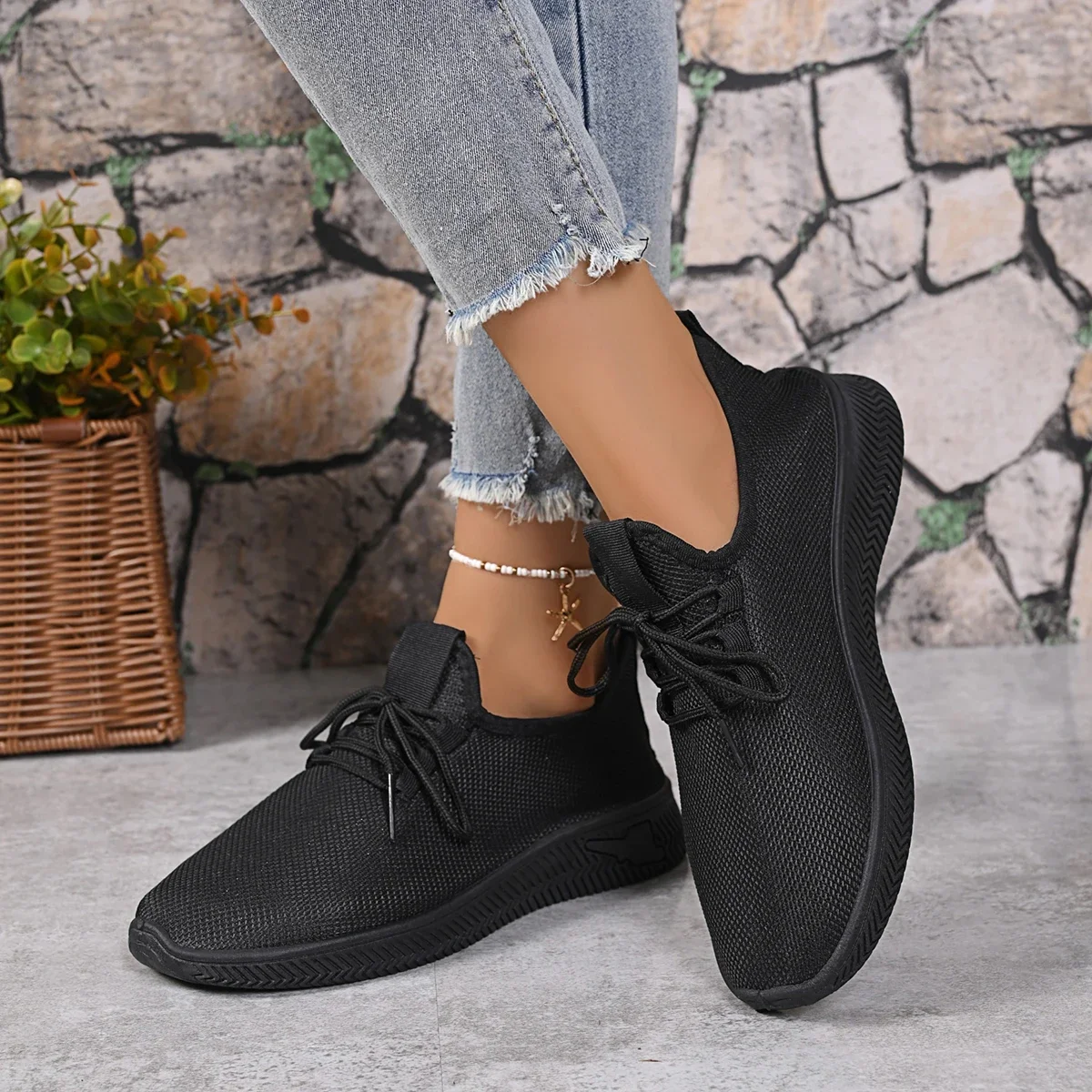 Fashionable/Comfortable Thick Soled Casual Women's Shoes Spring and Autumn Solid Color Breathable Round Toe Sports Shoes