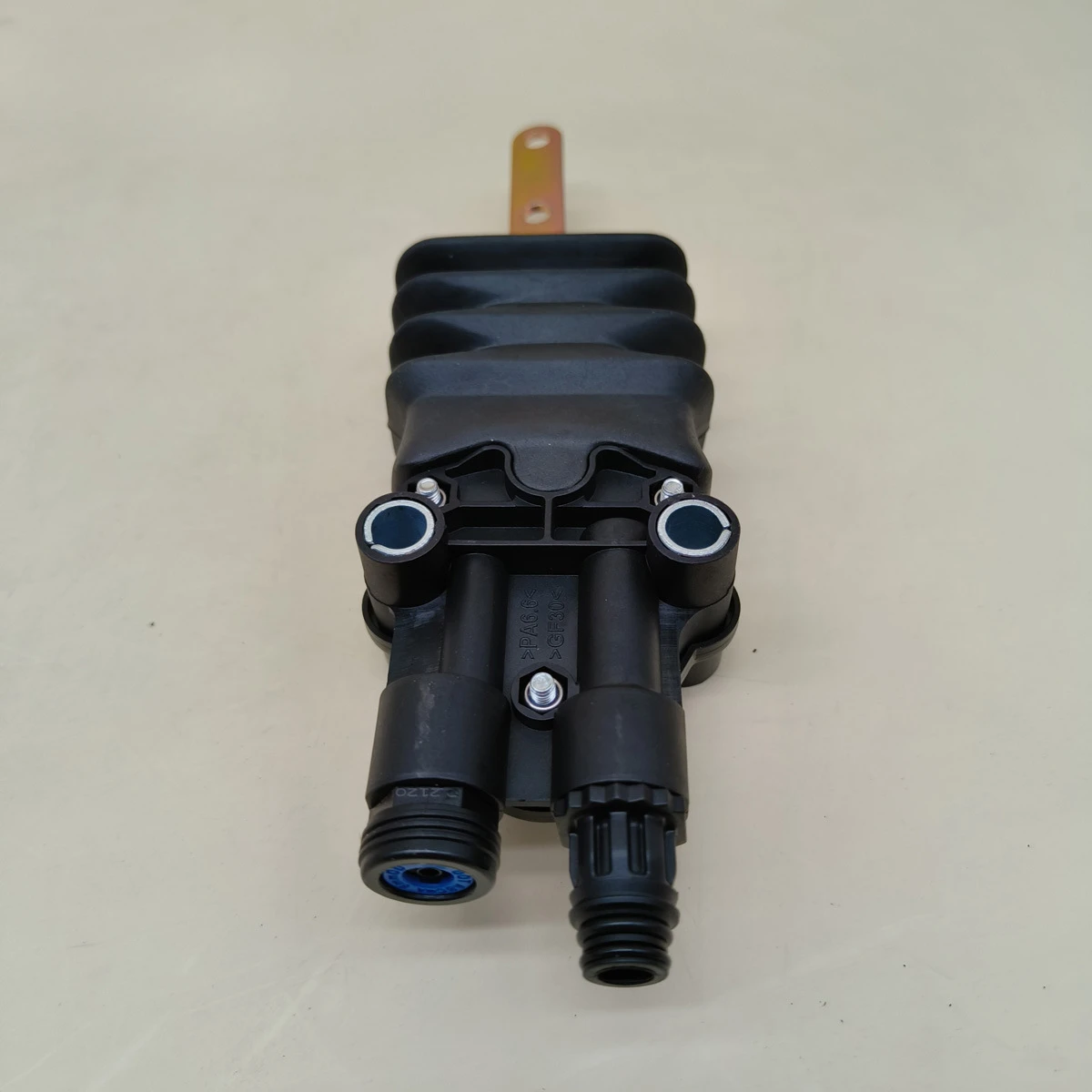 Per SCE 2454421   Valvola di livello della cabina posteriore 4640070320