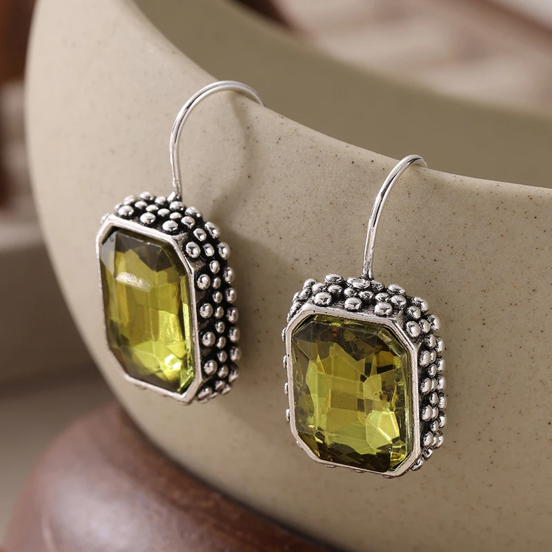 Vintage Eingelegte Olivgrüne CZ Hängeohrringe für Damen Trendige Silberfarbene Geometrische Alltags- und Party-Schmuckstücke Jubiläumsgeschenk – Detail 1