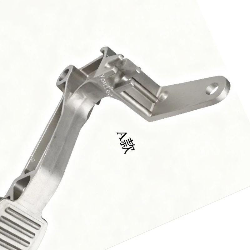 

Подходит для аксессуаров для скребков шин S-3226, с задним наклонным когтем для прессования шин и вращающимся кронштейном педали.