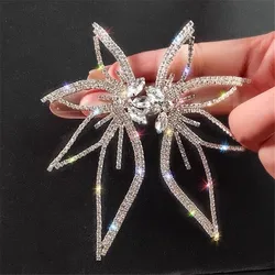 Luxury Fashion Exaggerated Zircon Maple Leaf Flower Stud Earrings for Women Personality Statement Jewelry Gift pendientes mujer