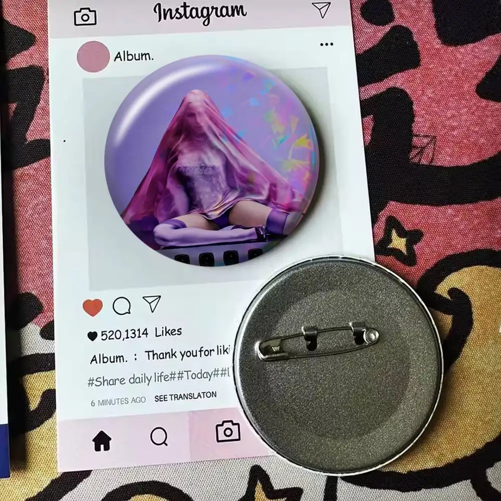 Madonna Confessions I Feel So Free   Laser Badge Applicable For Backpack Clothes Hats Decor Creative Accessories