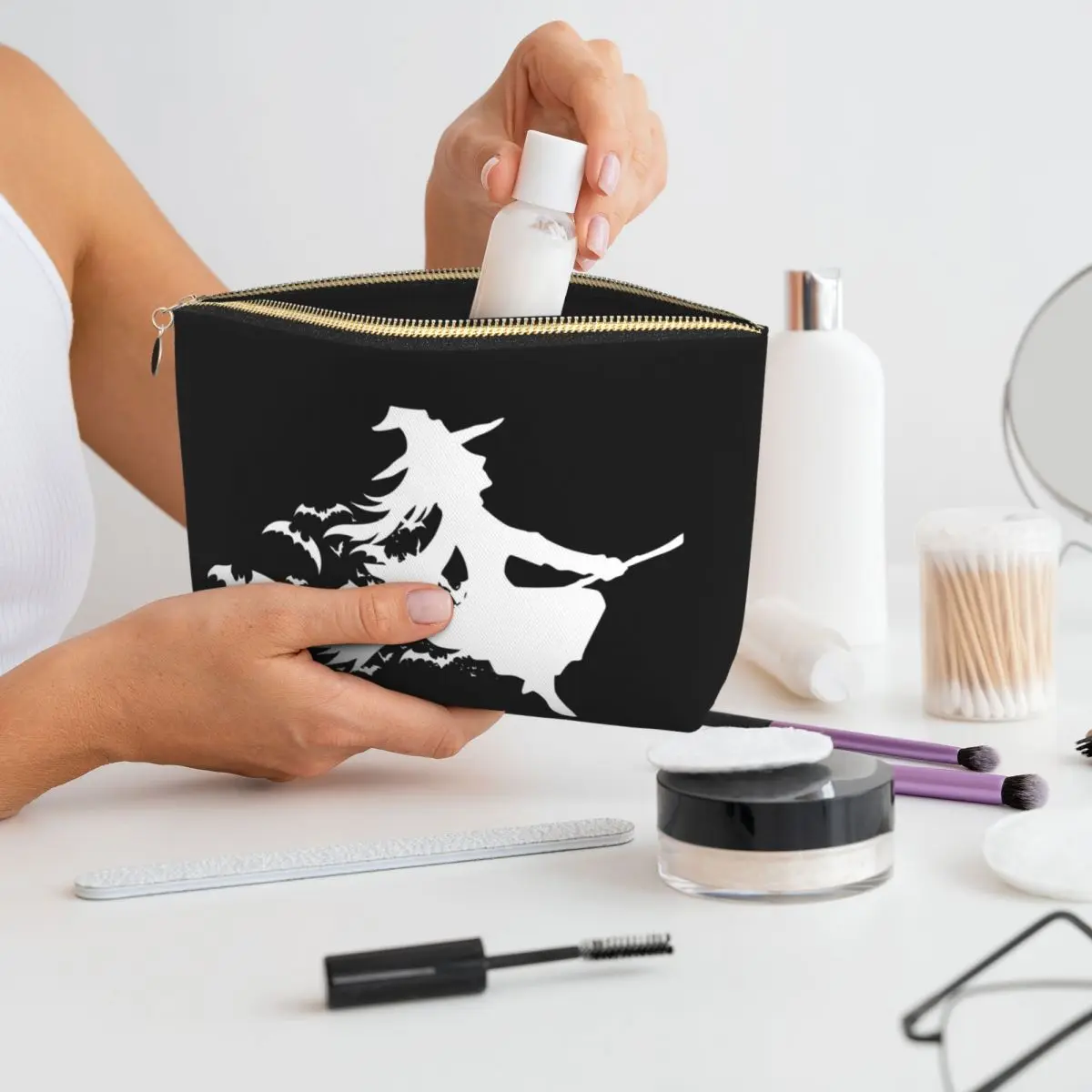 

Halloween Witch Witch Broom Costume Gift Magical Women Cosmetic Bags Travel Makeup Organizer Pouch Toiletry Storage Dopp Kit Box