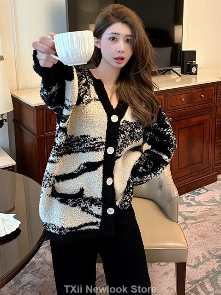 TXii Fashion Light Luxury Pajamas Women's Winter New Soft Popular Cyber Popular Hot Cardigan Home Clothes suit Outer Wear