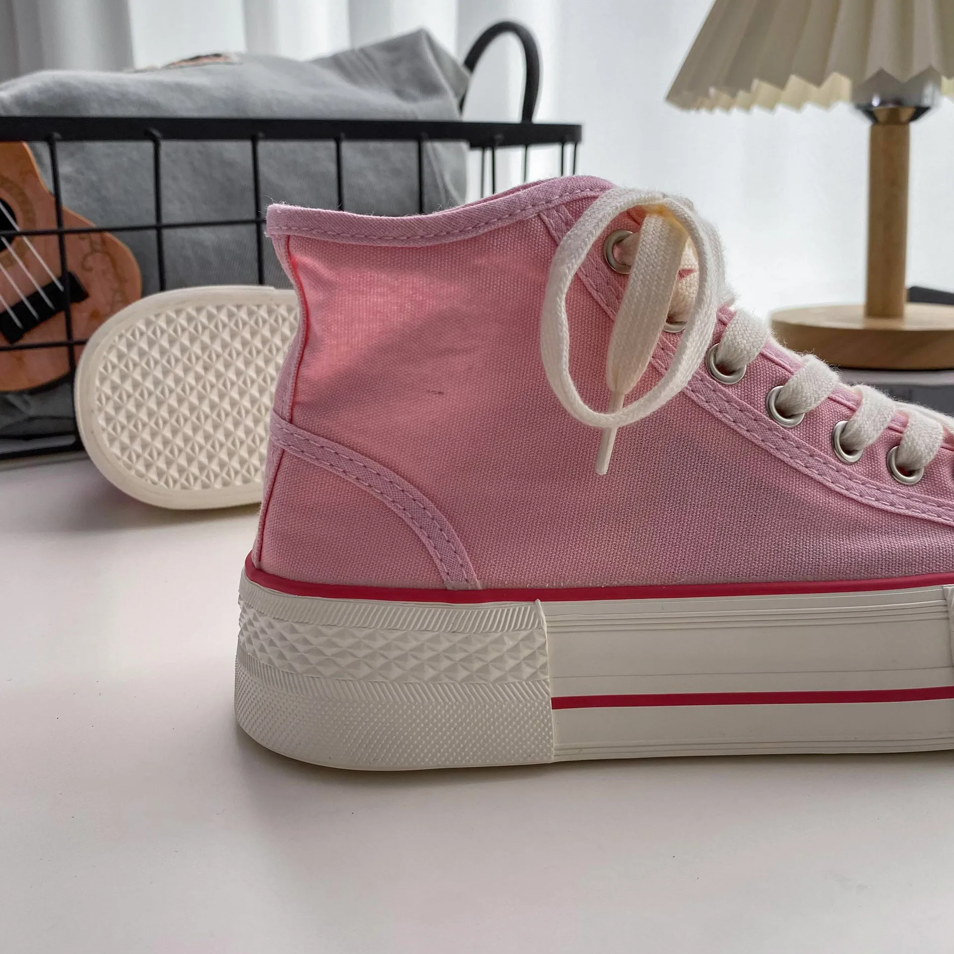 Sapatilhas de plataforma com atado para mulheres, sapatos de lona rosa, tênis de topo alto, moda esportiva, tênis feminino, novo