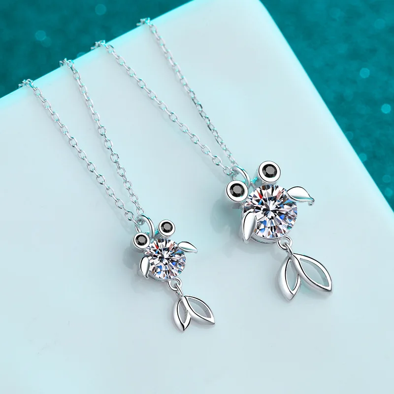 

Sterling silver moissanite fish-shaped pendant with a long hollow chain, clothing accessories, romantic Valentine's Day gift