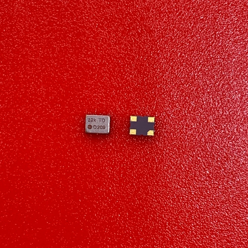 10PCS/ KDS DSK321STD 32.768KHZ temperature subsidy crystal oscillator TCXO 3225 high precision