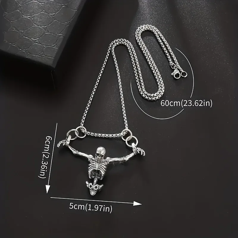 A punk wind suffering skull pendant necklace chain length 60CM retro dark jewelry can be used as a gift.